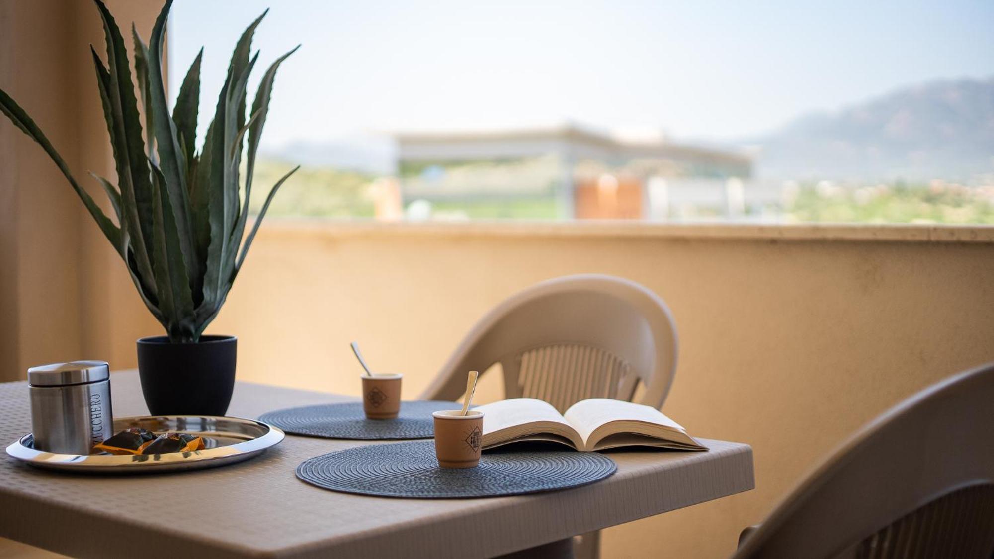 Welcomely - Xenia Boutique House Olbia Bagian luar foto
